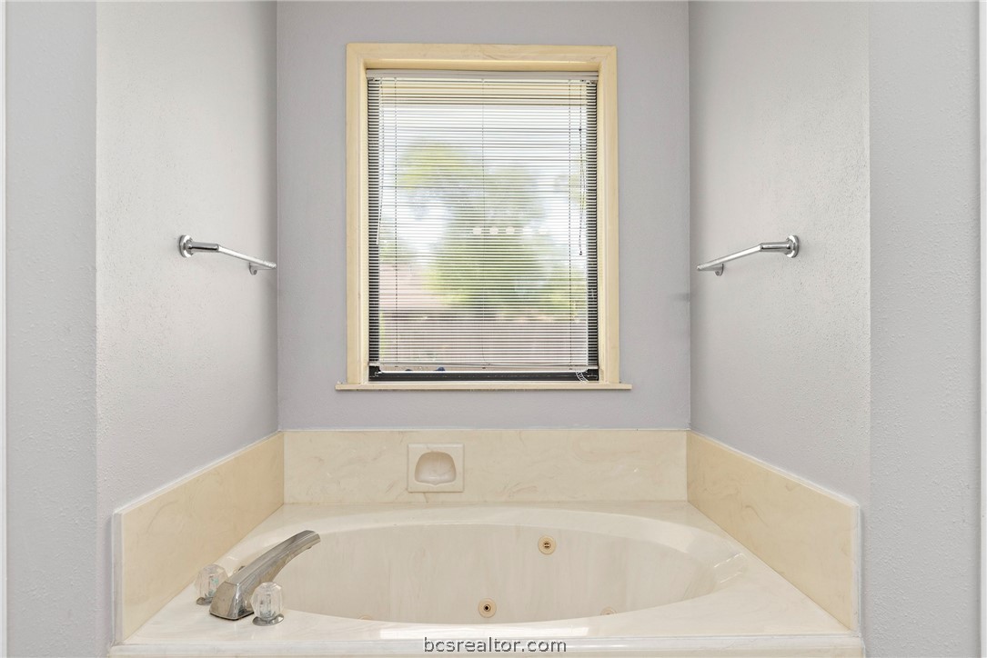 2808 Cimarron Court Property Photo 14