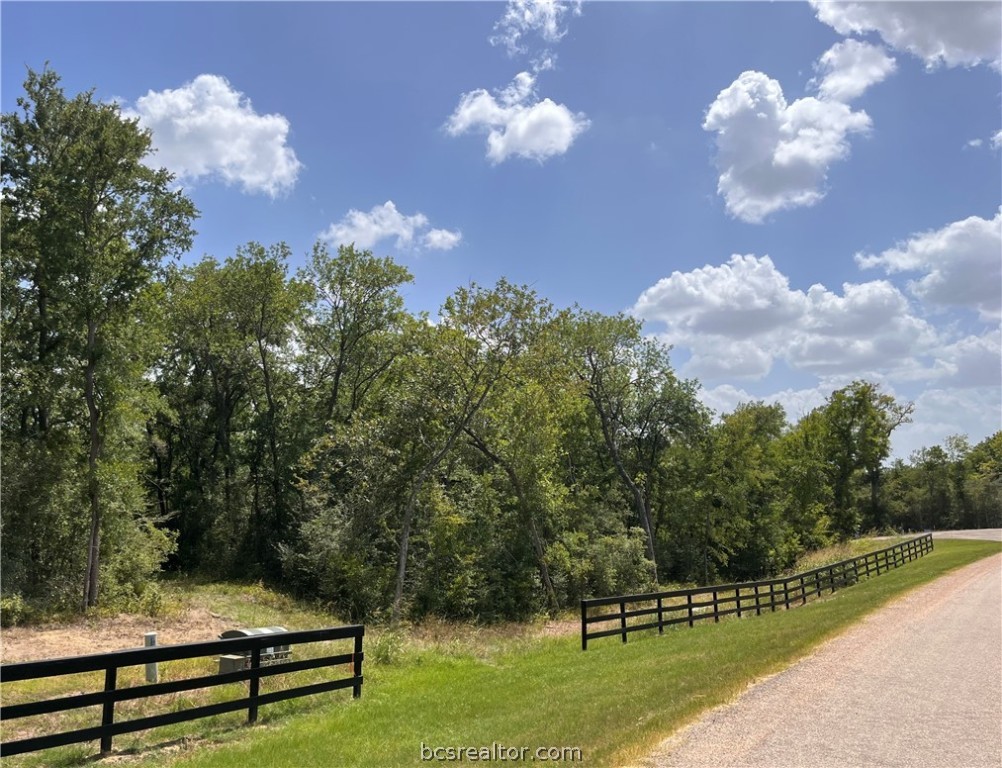7634 Woodland Farms Lane Property Photo 1
