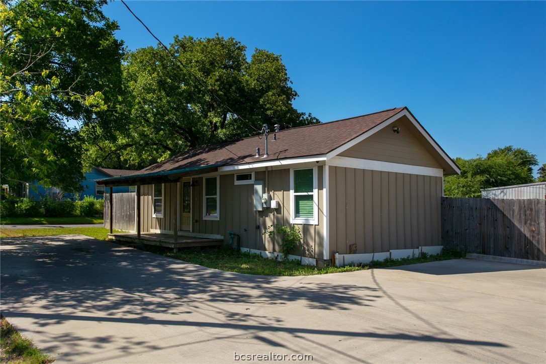 1401 Konecny Property Photo 16