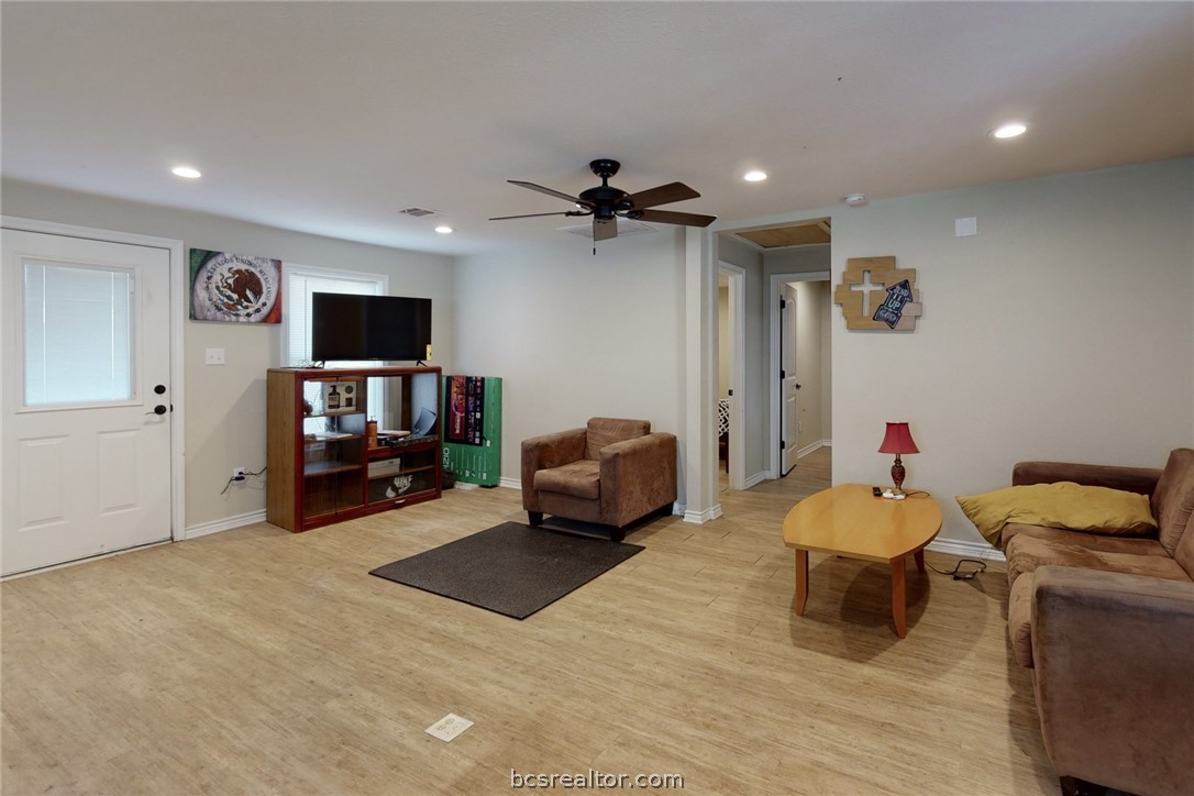 1401 Konecny Property Photo 20