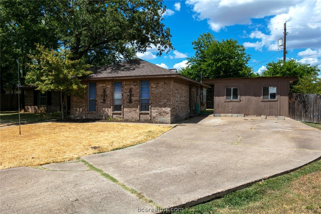 3300 Big Bend Drive Property Photo 3