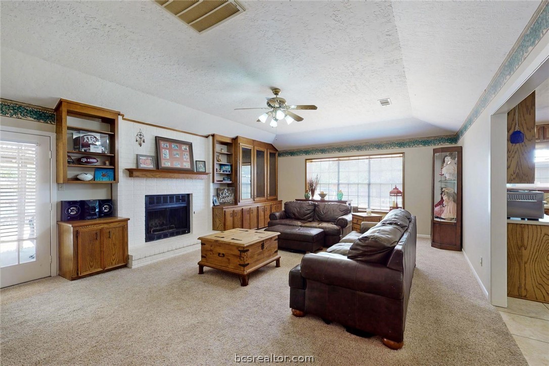 3300 Big Bend Drive Property Photo 5