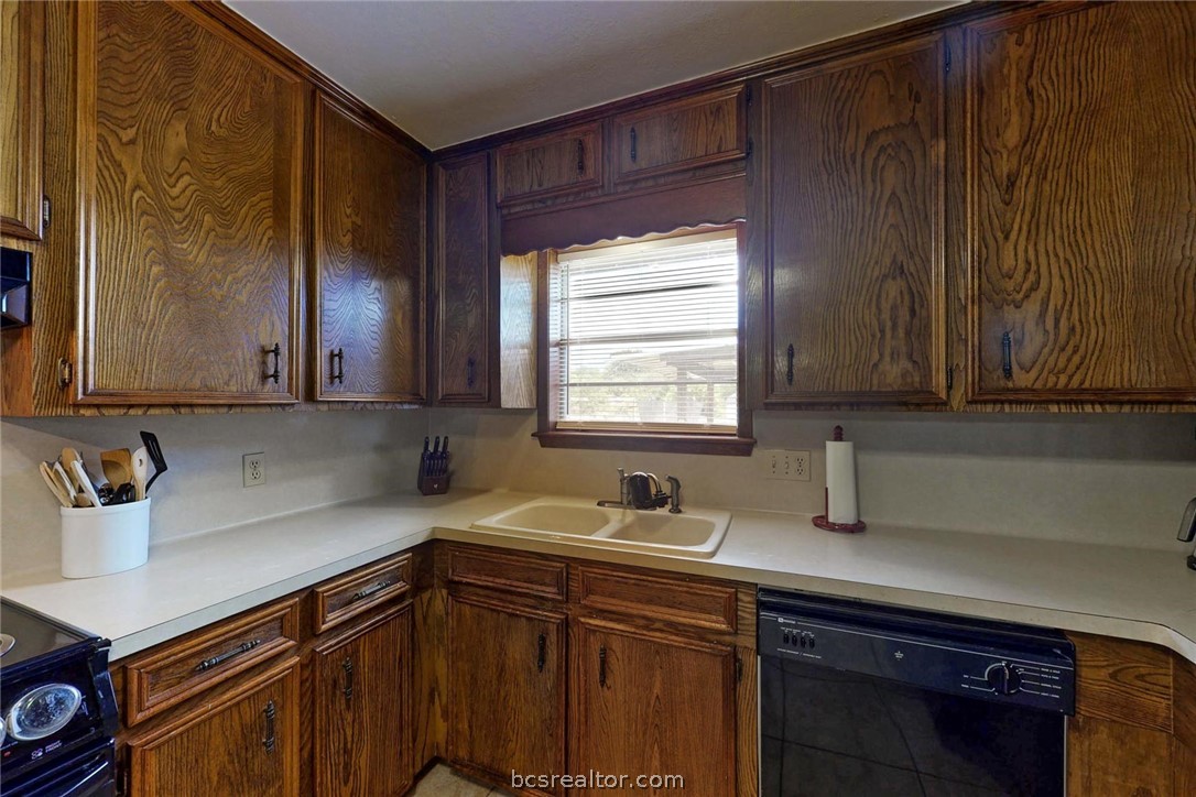 3300 Big Bend Drive Property Photo 9