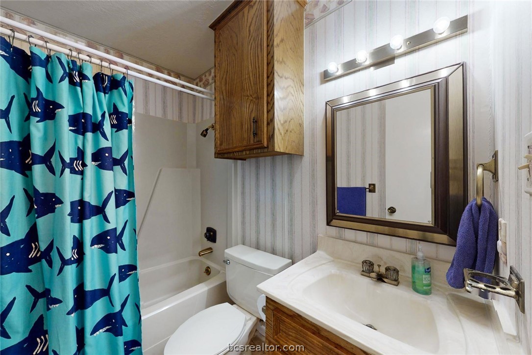 3300 Big Bend Drive Property Photo 21