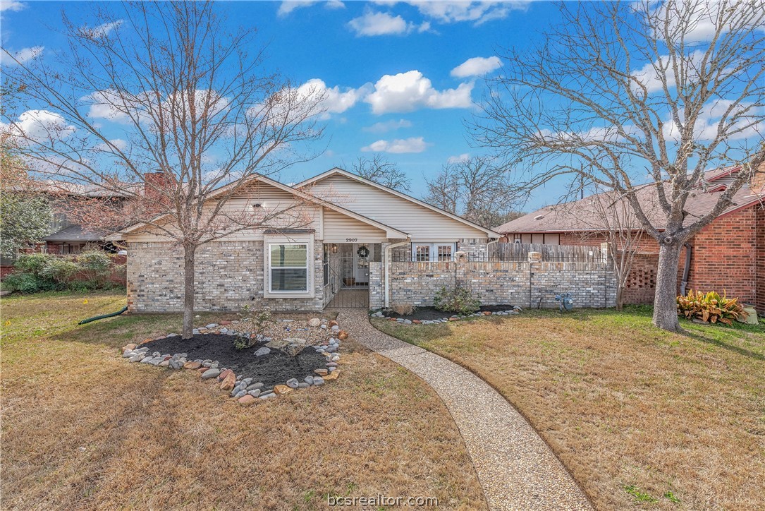 2907 Broadmoor Drive Property Photo