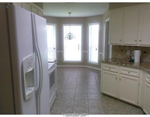 708 Hasselt Street Property Photo 8