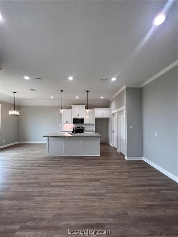 2151 Mountain Wind Loop Property Photo 4
