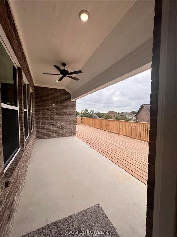 2151 Mountain Wind Loop Property Photo 8