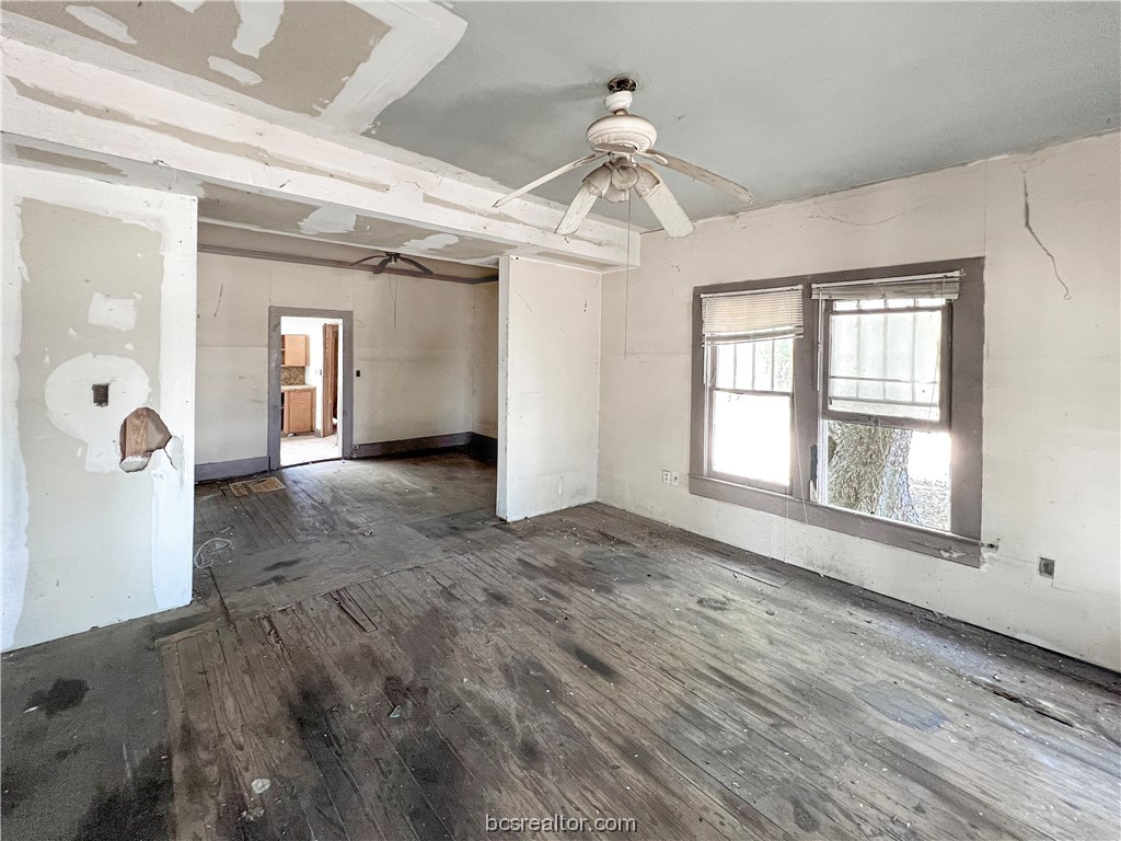 12177 State Highway 21 E Property Photo 2