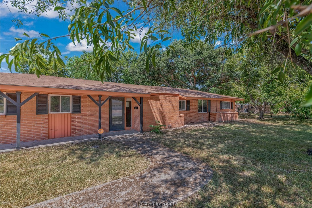 803 Victoria Street Property Photo 5