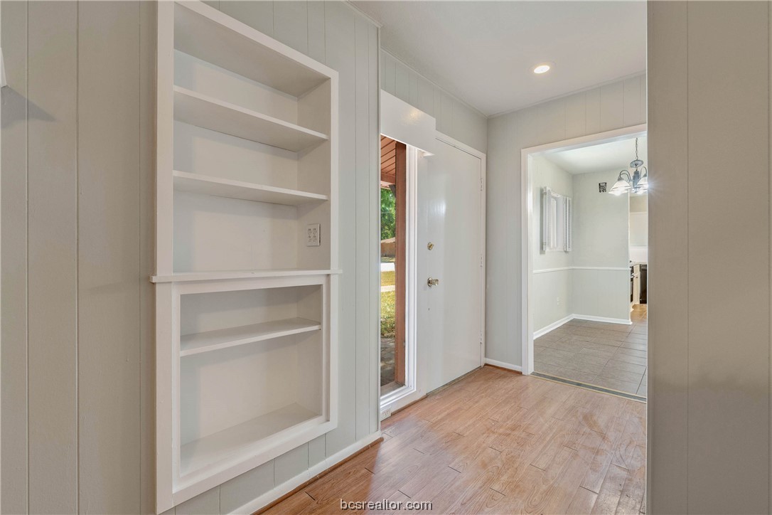 803 Victoria Street Property Photo 6
