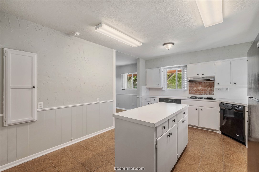 803 Victoria Street Property Photo 15