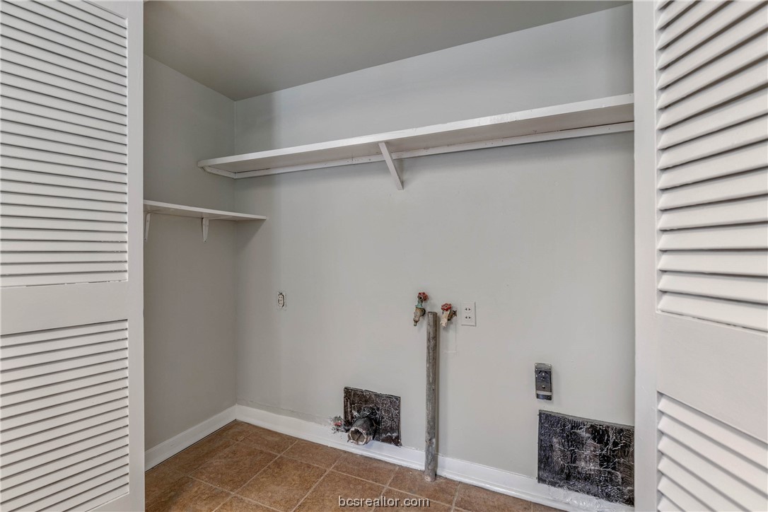 803 Victoria Street Property Photo 16