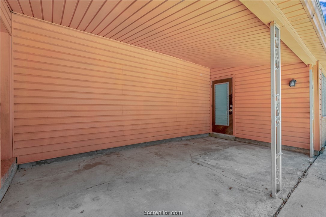 803 Victoria Street Property Photo 28