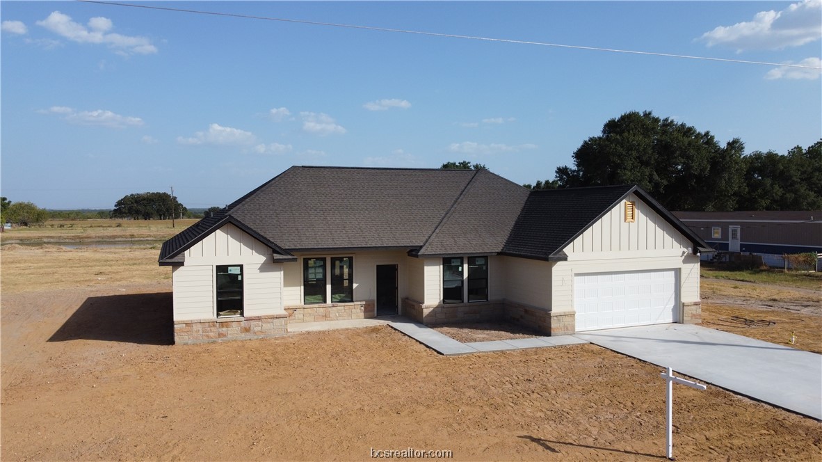 709 3rd Street Property Photo 2