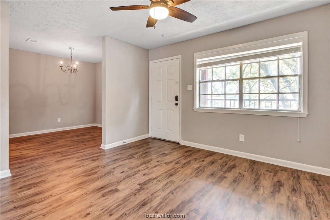 3906 Aspen Street Property Photo 5