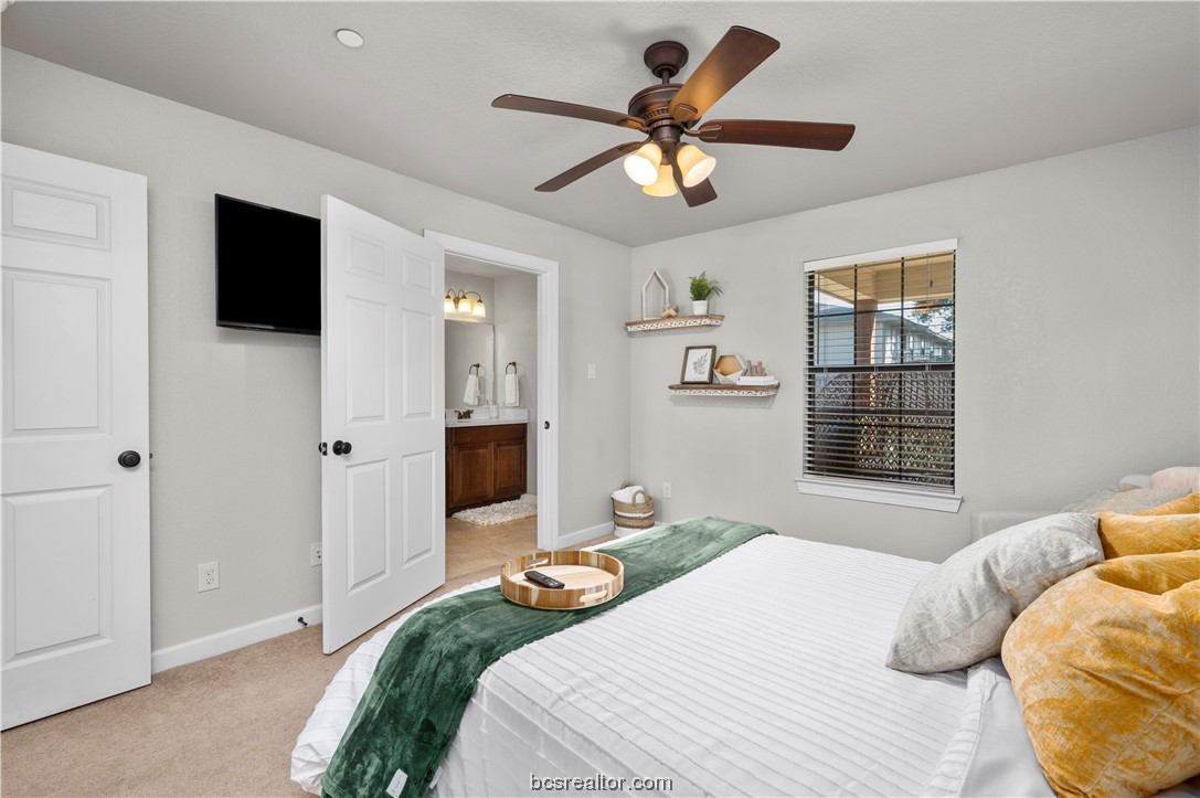 606 Sabine Property Photo 16