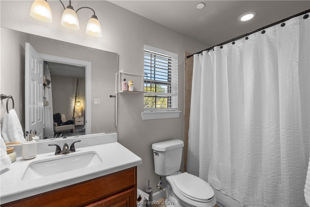 606 Sabine Property Photo 29