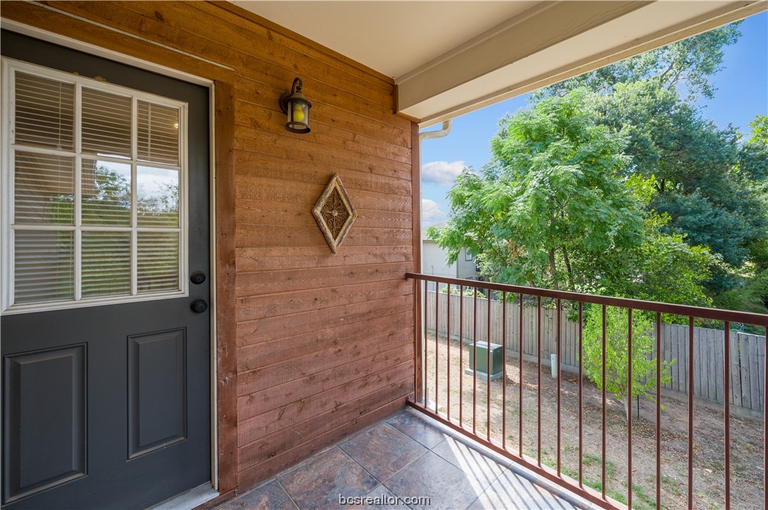 606 Sabine Property Photo 31