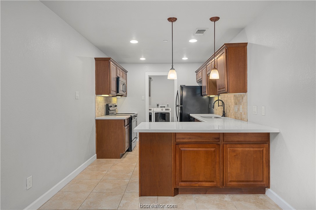 606 Sabine Property Photo 34
