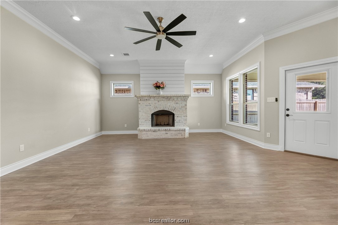 2912 Goldberg Drive Property Photo 4