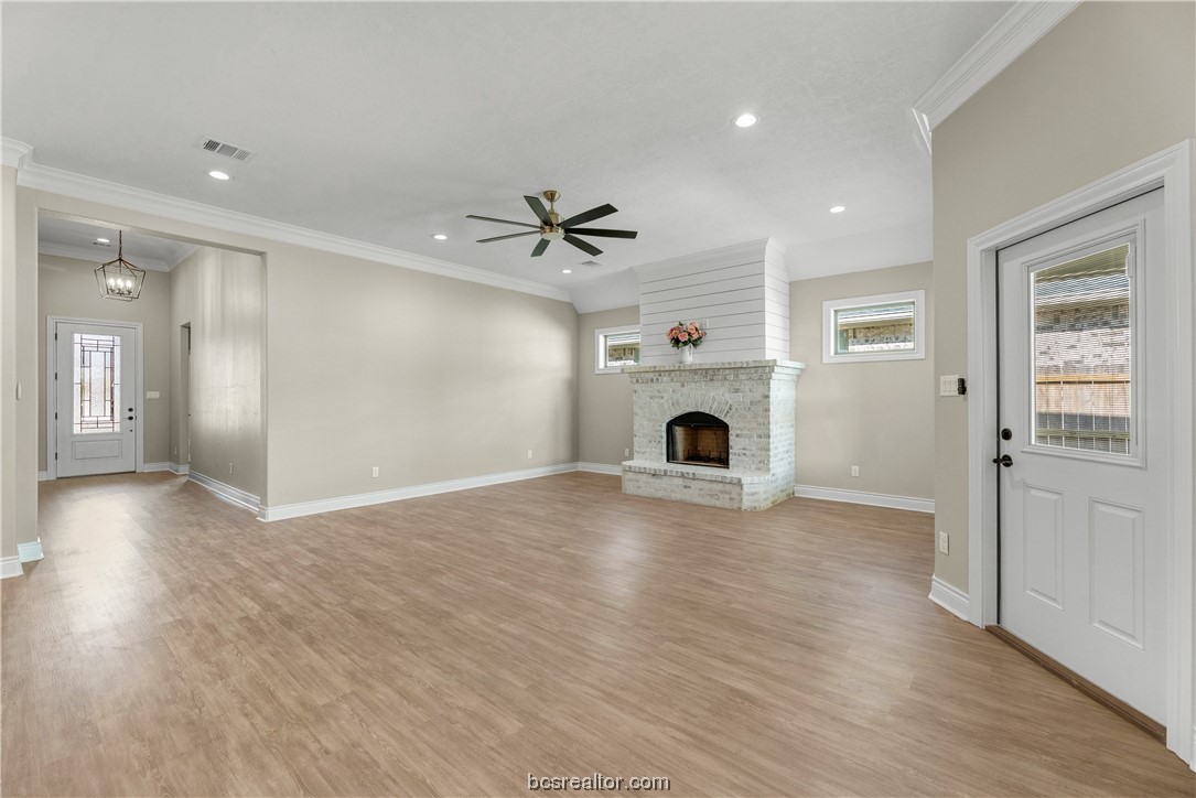 2912 Goldberg Drive Property Photo 6