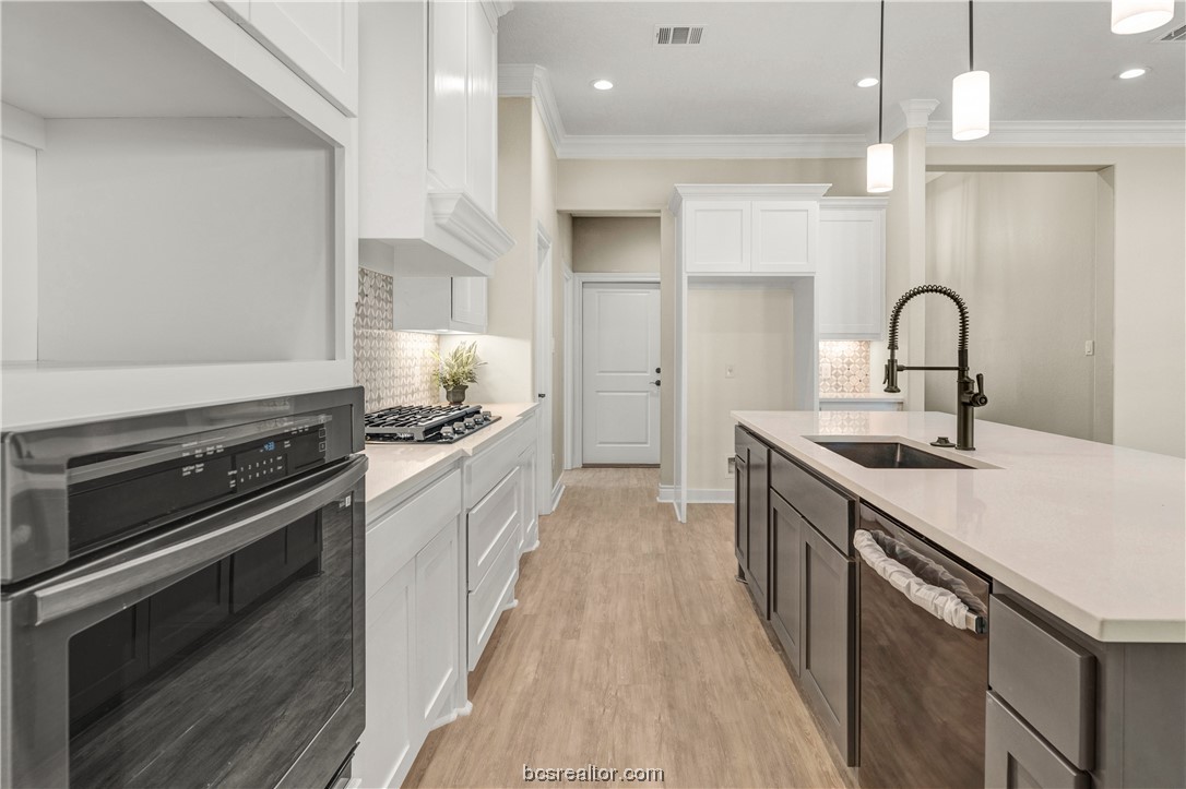 2912 Goldberg Drive Property Photo 11