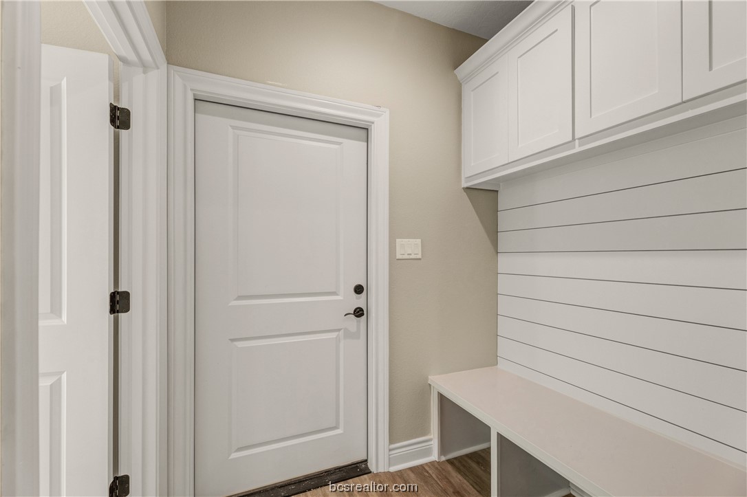 2912 Goldberg Drive Property Photo 13