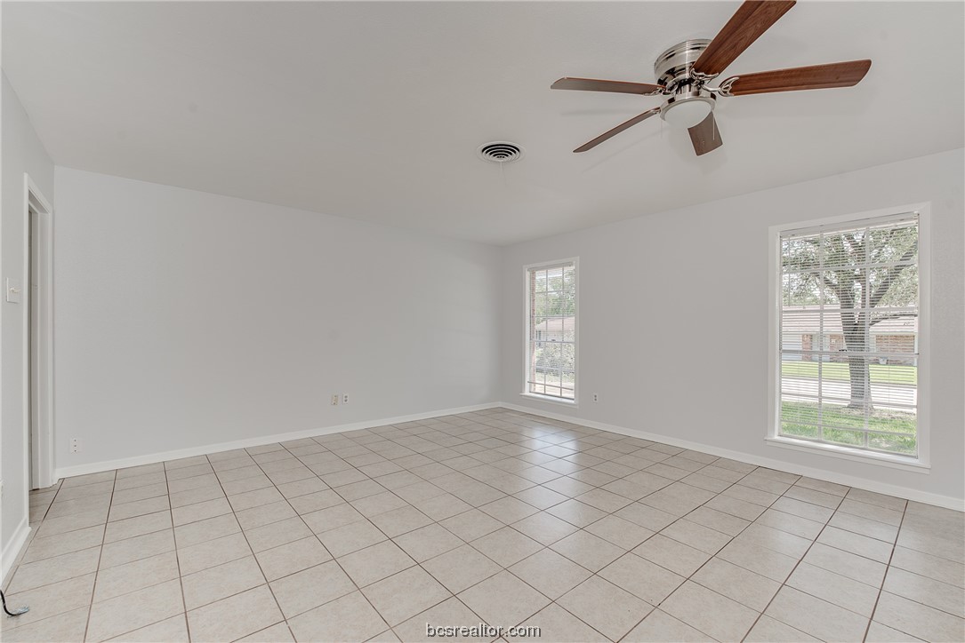 1204 Skirvanek Property Photo 4