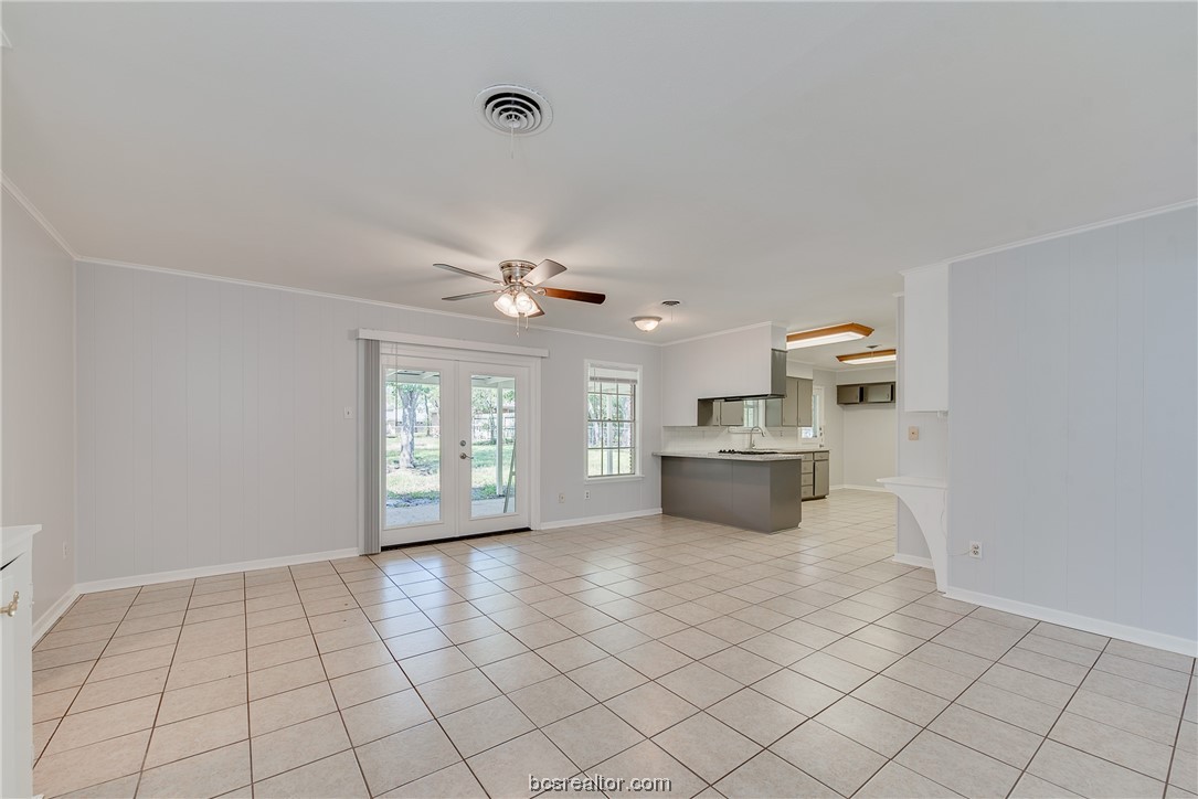 1204 Skirvanek Property Photo 8