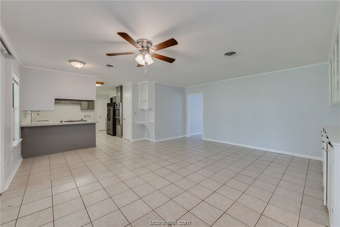 1204 Skirvanek Property Photo 9