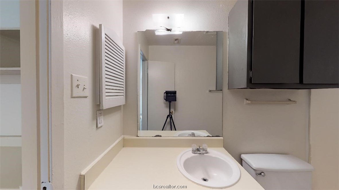 725 Pepper Tree Drive 12 Property Photo 17
