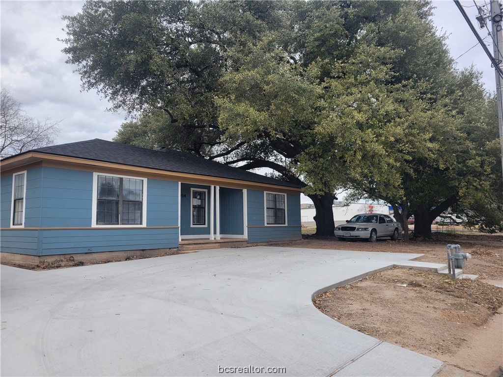 204 West Carson Street Property Photo
