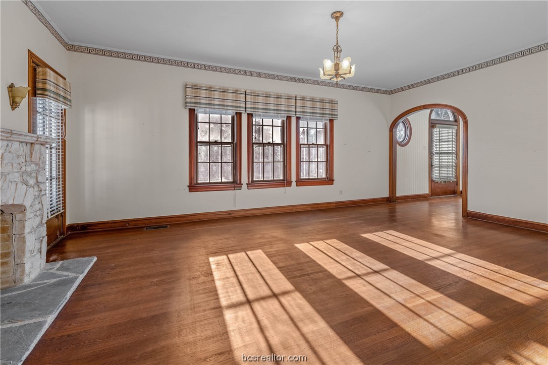 700 East 32nd Street Property Photo 7