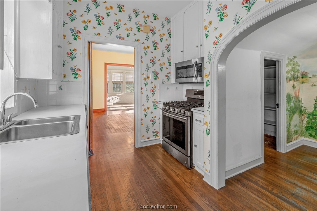 700 East 32nd Street Property Photo 13