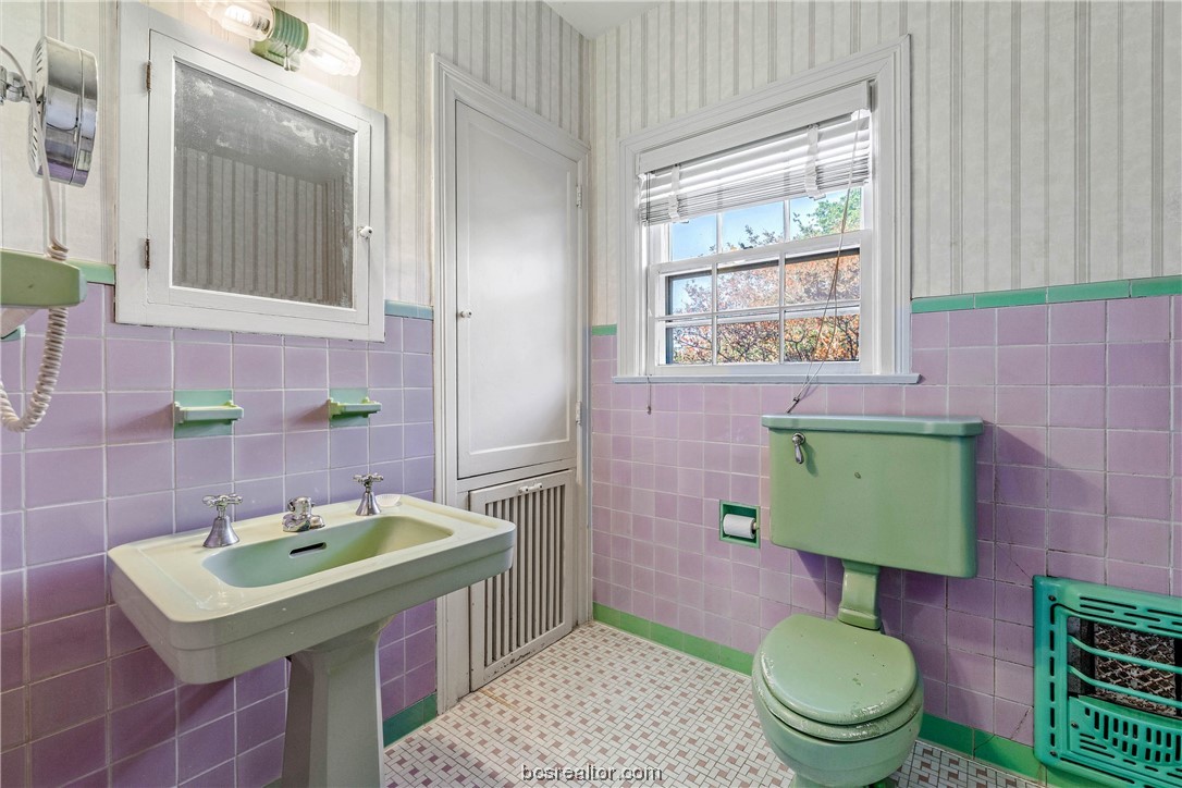 700 East 32nd Street Property Photo 21