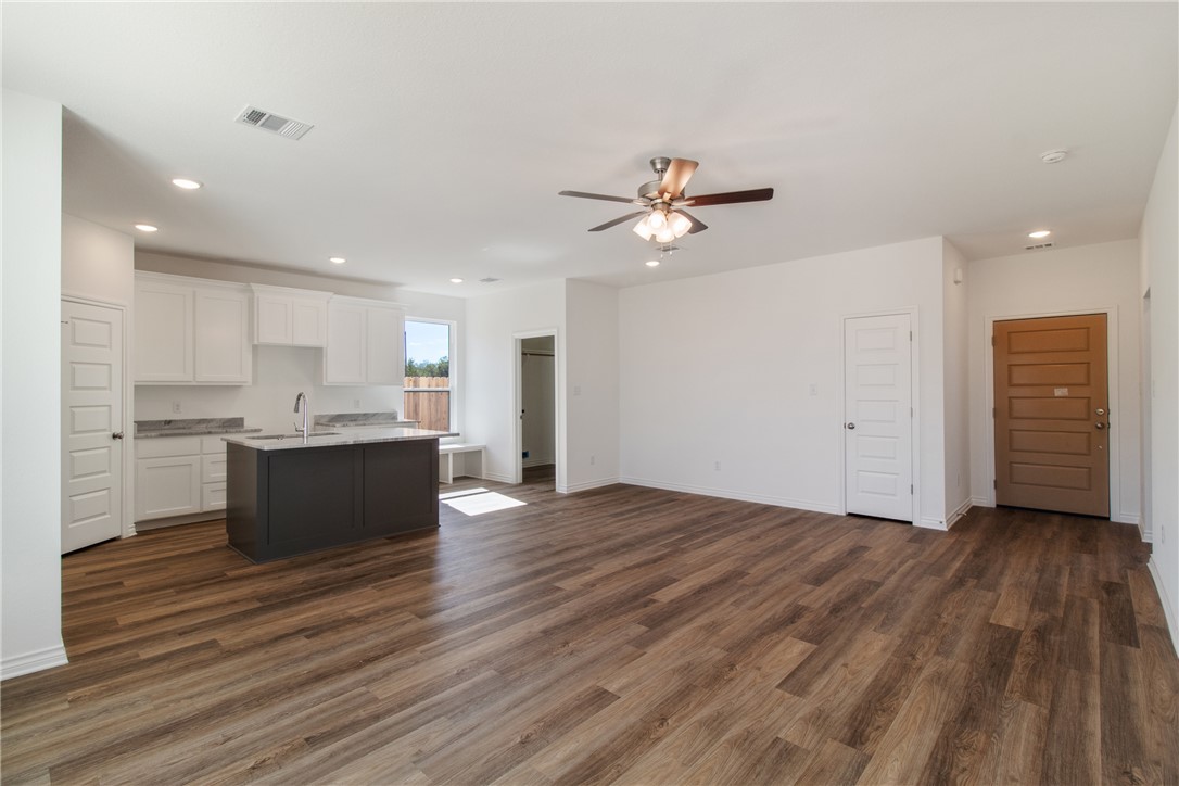 1807 Rubicon Court Property Photo 3