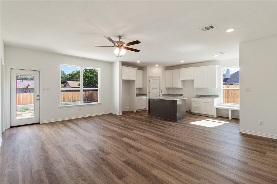 1807 Rubicon Court Property Photo 4