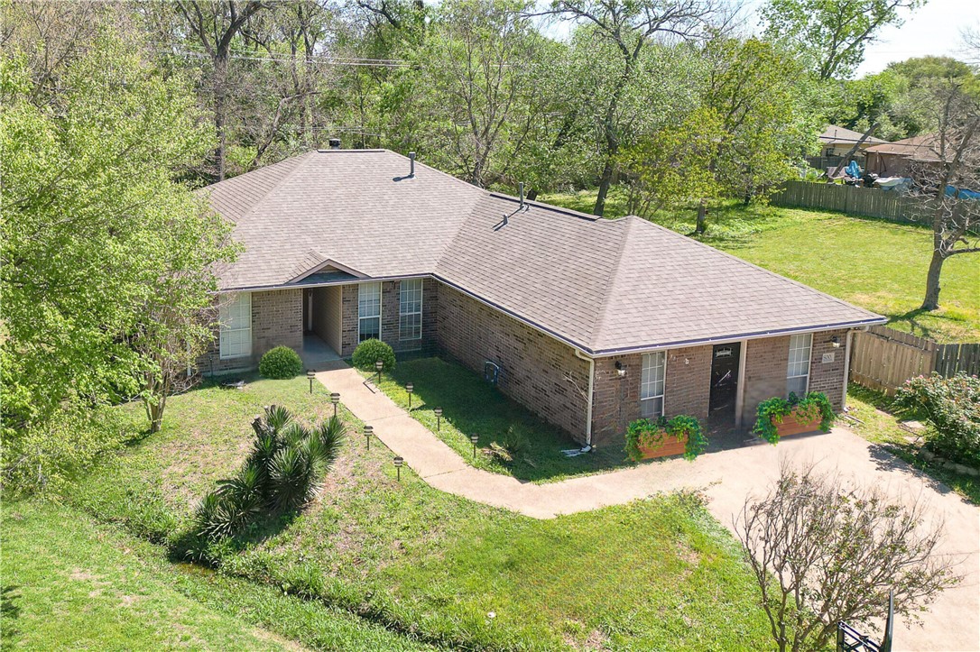 800 Braeswood Circle Property Photo 1