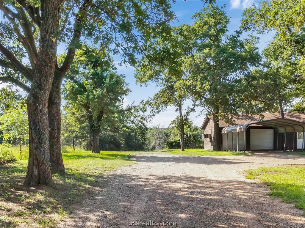 1949 County Road 347 Loop Property Photo 34