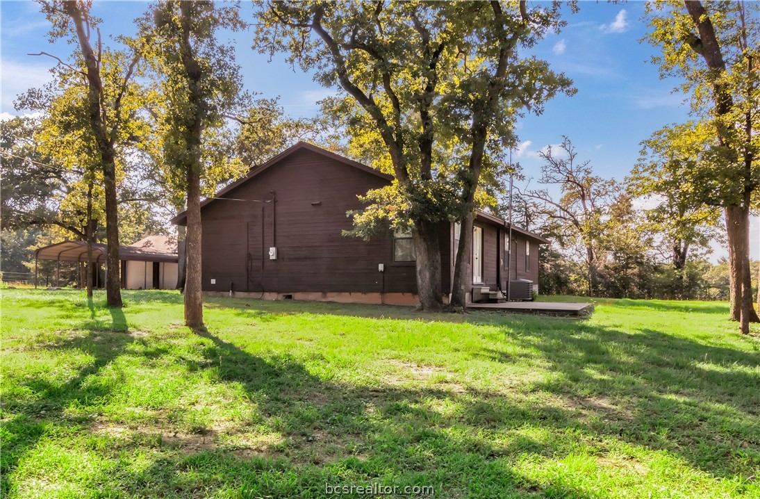 1949 County Road 347 Loop Property Photo 35