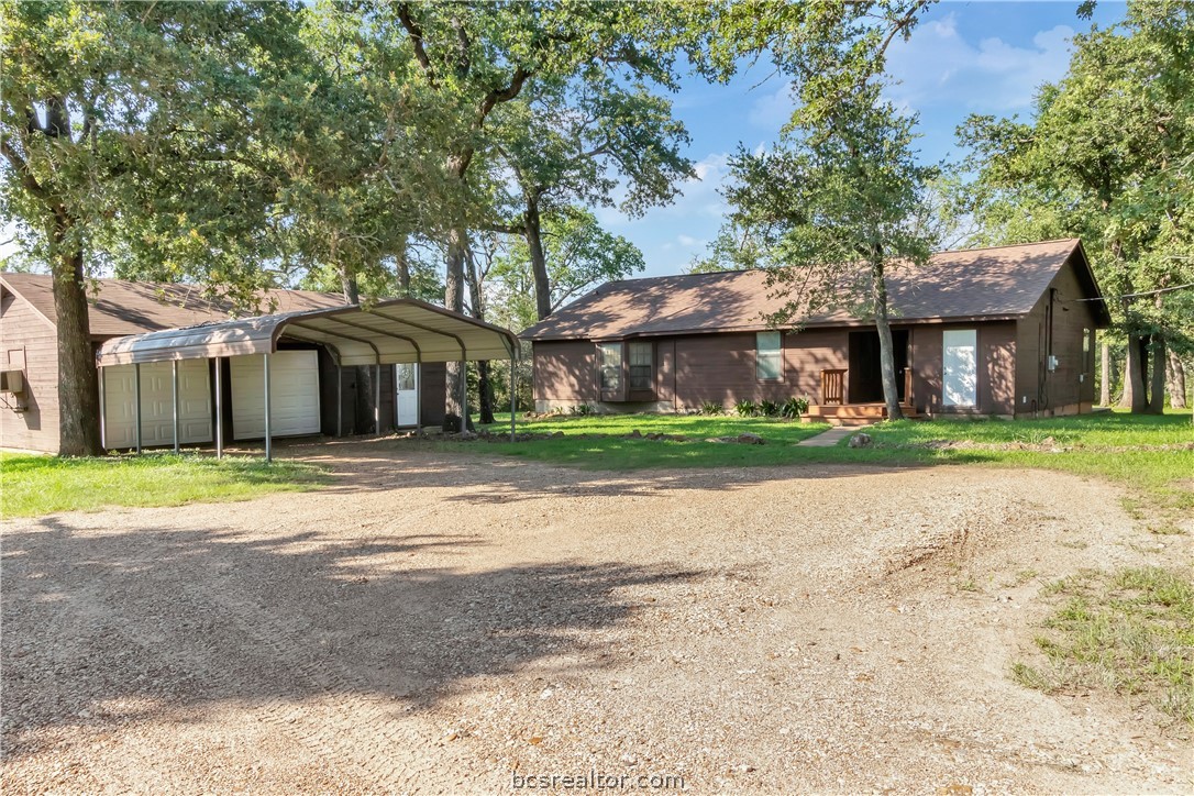 1949 County Road 347 Loop Property Photo 36