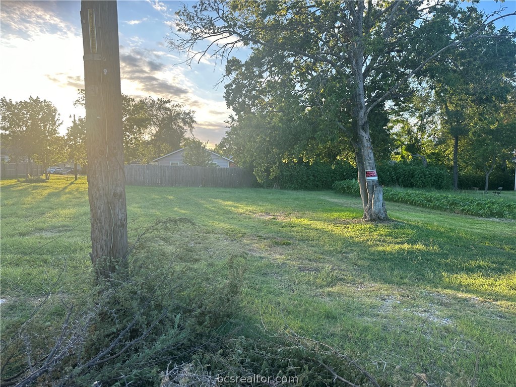 1518 Dansby Street Property Photo 4