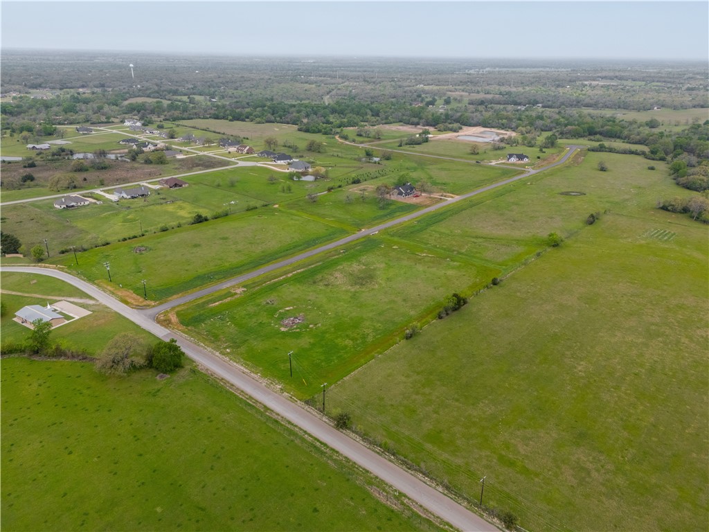 10078 Hidden Pond Drive Property Photo 11