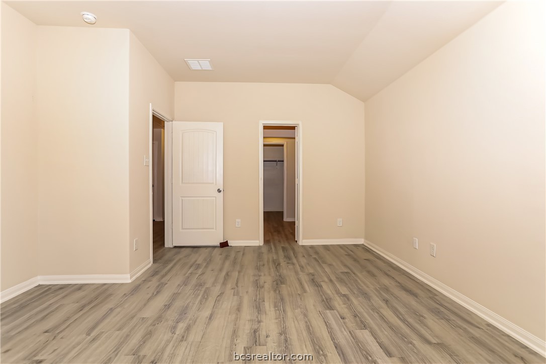 2088 Oakwood Forest Drive Property Photo 8