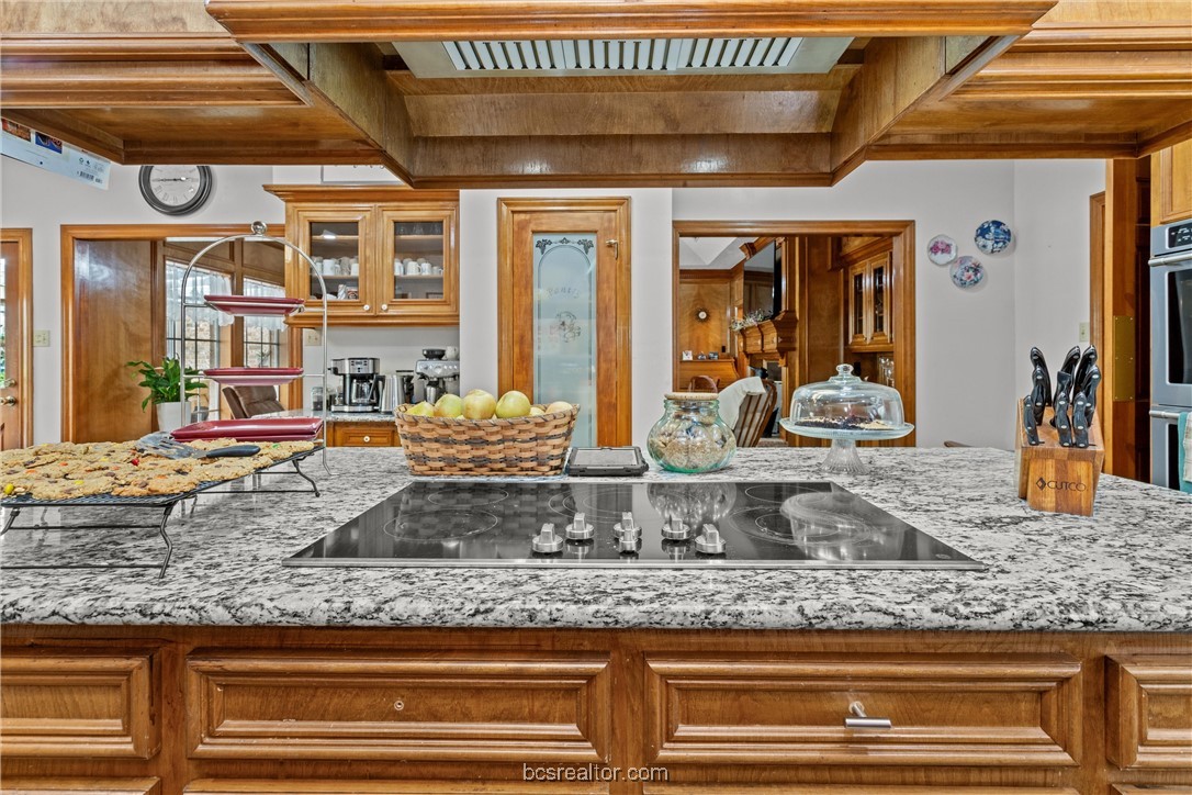 1119 Fm 2712 Property Photo 9