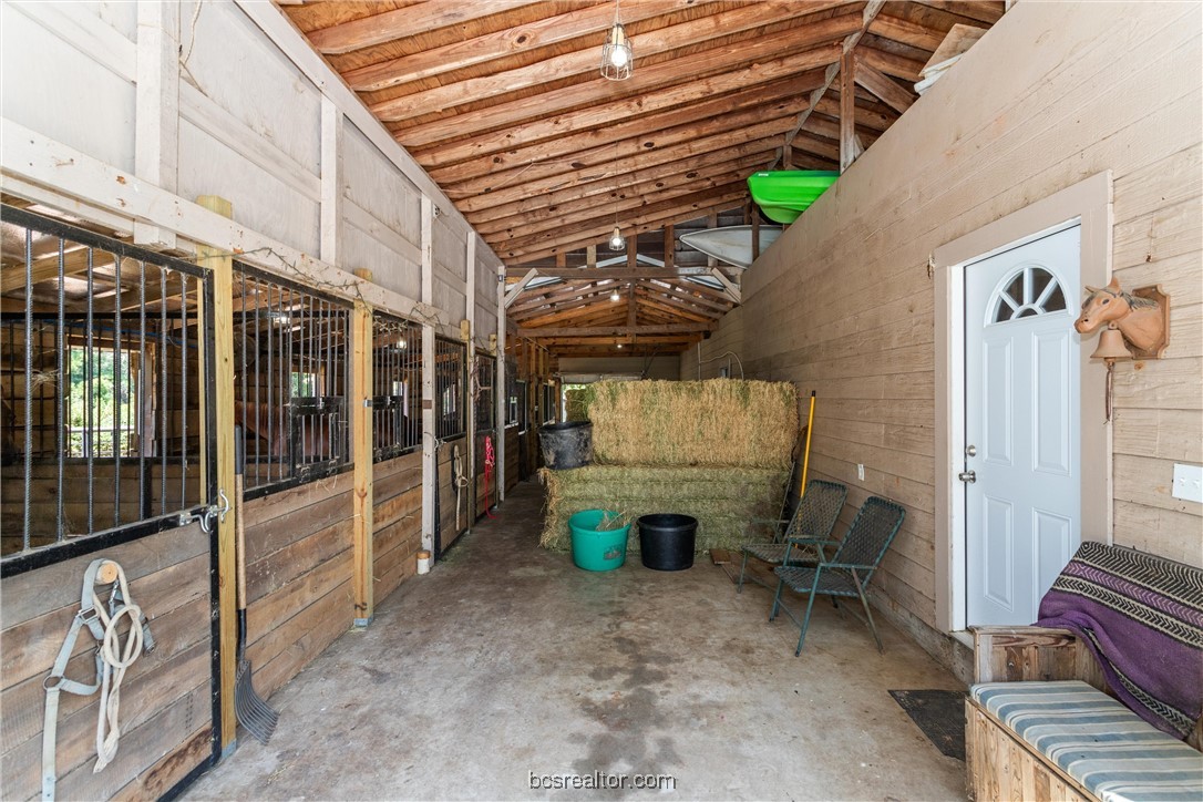 1119 Fm 2712 Property Photo 29