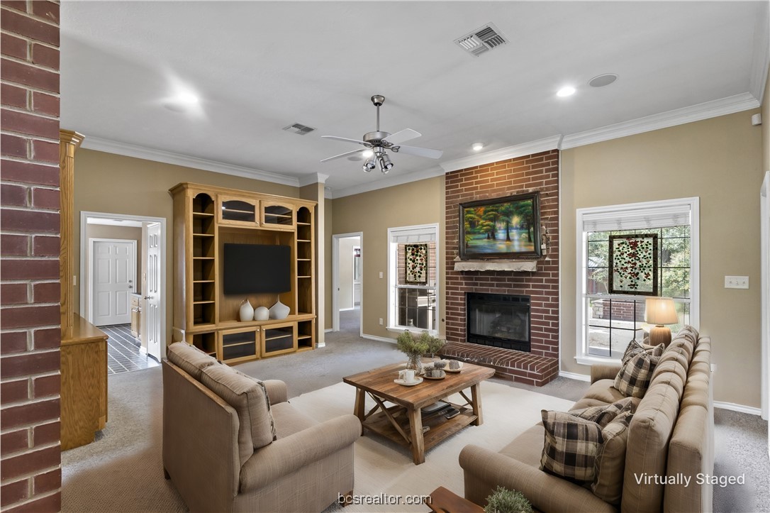 2009 Pinewood Drive Property Photo 8