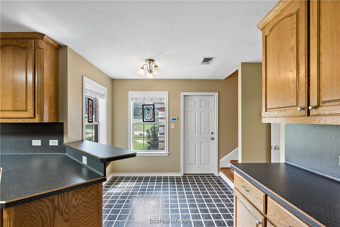 2009 Pinewood Drive Property Photo 15