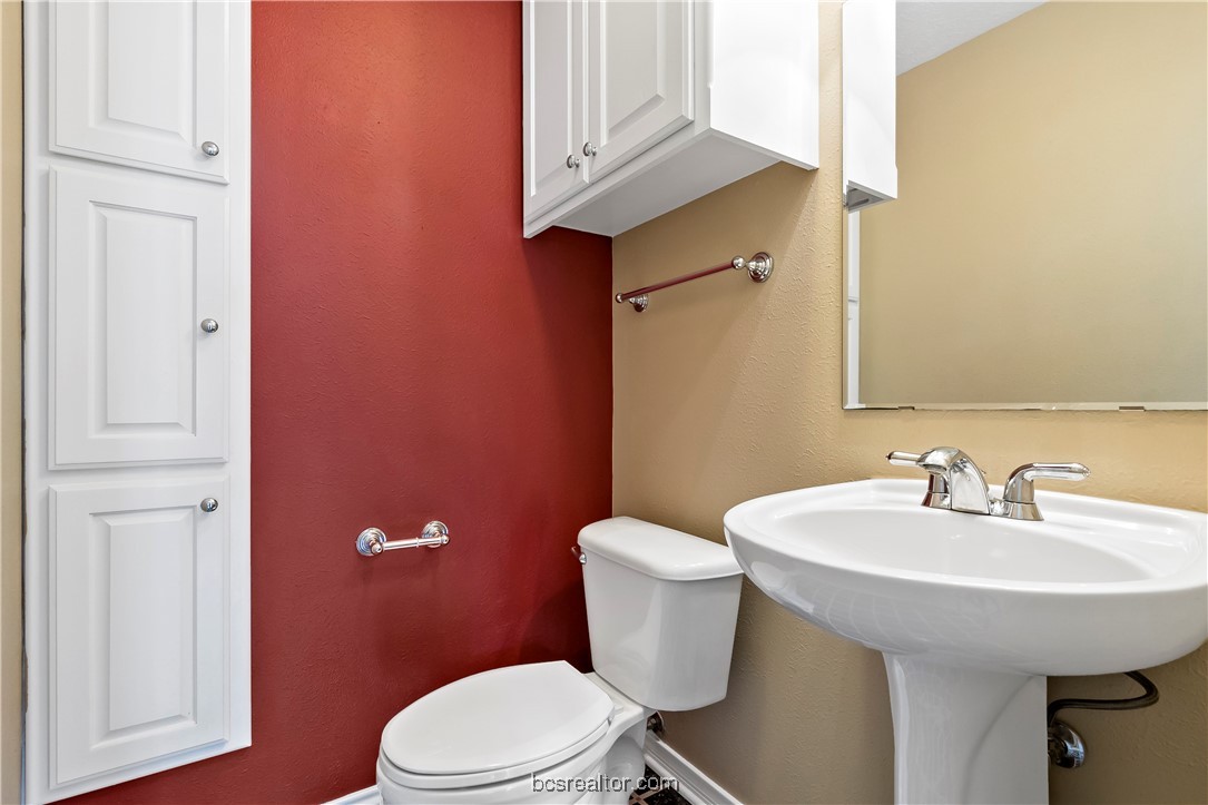 2009 Pinewood Drive Property Photo 16